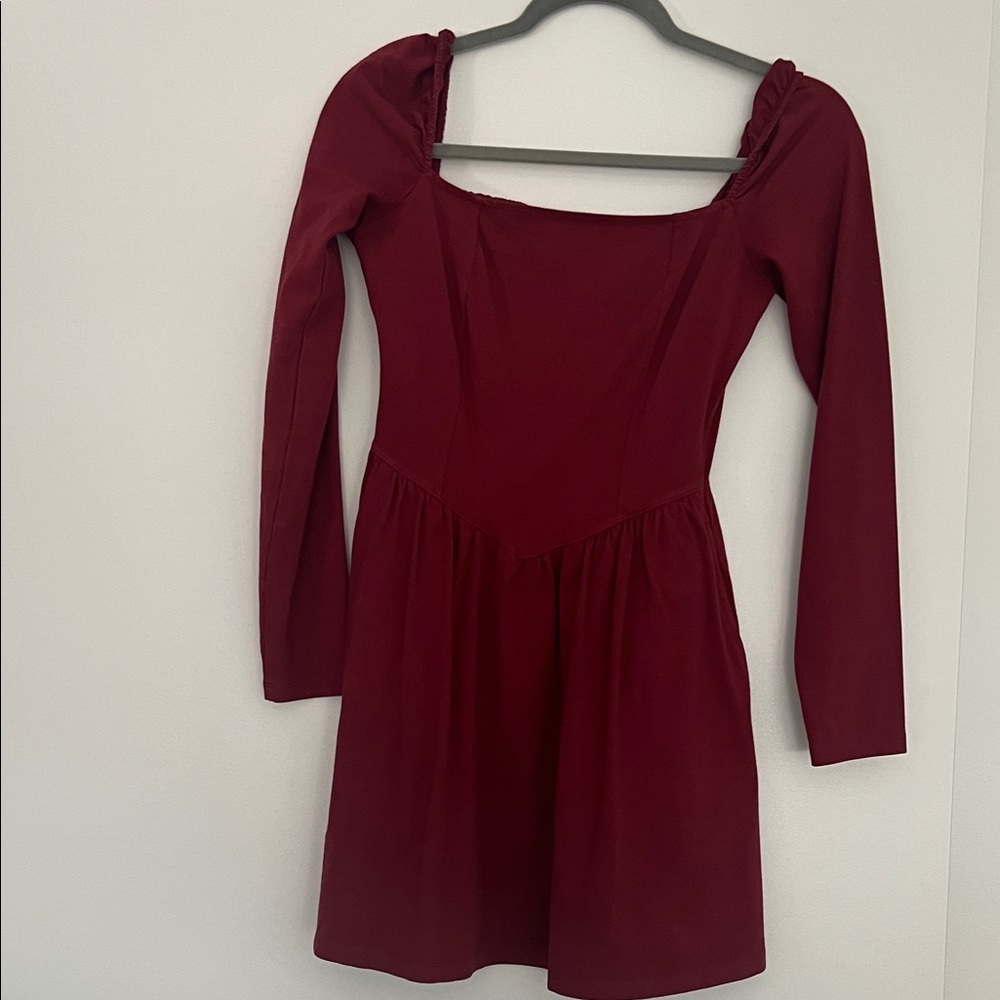 Elegant Burgundy Long Sleeve Dress